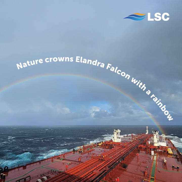 Our very own #TeamLSC Captain Jānis Pastars captured this stunning moment aboard Elandra Falcon.…